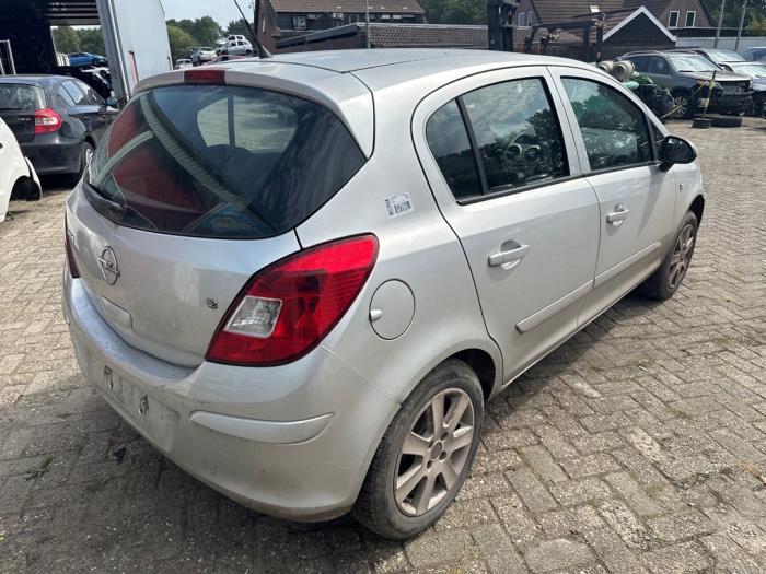 Opel Corsa D 1.2 16V Sloopvoertuig (2007, Zilvergrijs)