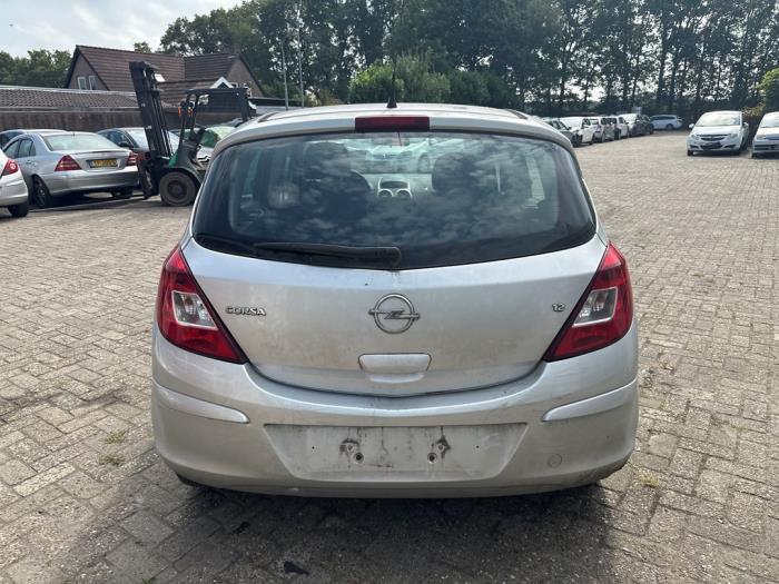 Opel Corsa D 1.2 16V Sloopvoertuig (2007, Zilvergrijs)