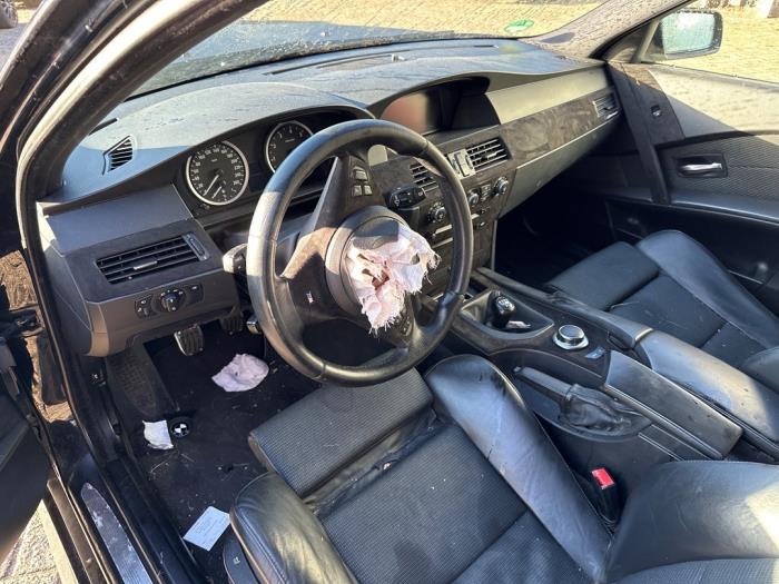 BMW 5 serie 530i 24V Sloopvoertuig (2006, Blauw)