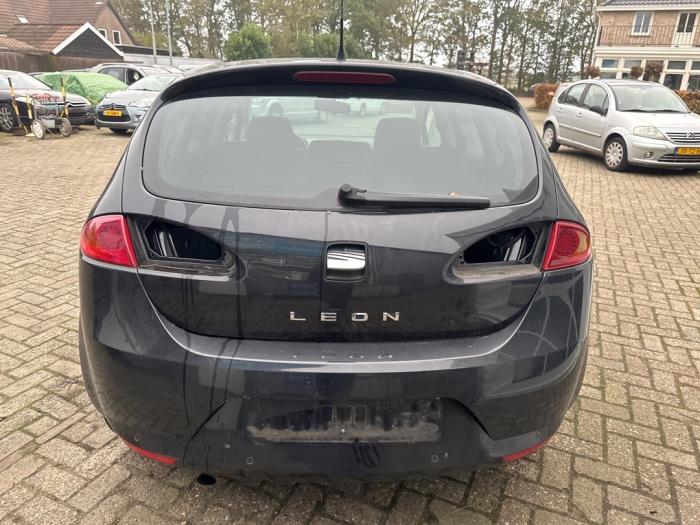 Seat Leon 1.6 Sloopvoertuig (2008, Zwart)
