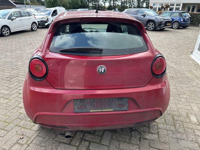 Alfa Romeo MiTo 1.4 16V Sloopvoertuig (2010, Rood)