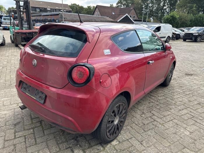 Alfa Romeo MiTo 1.4 16V Sloopvoertuig (2010, Rood)