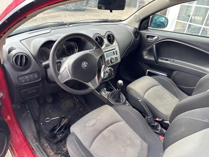 Alfa Romeo MiTo 1.4 16V Sloopvoertuig (2010, Rood)