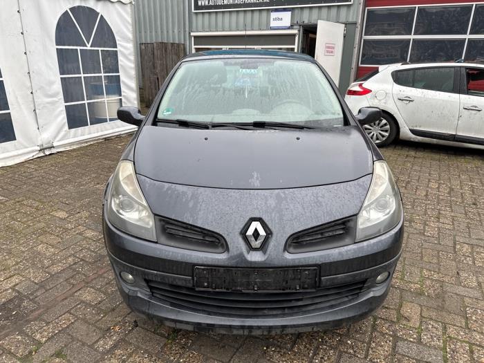 Renault Clio III 1.6 16V Sloopvoertuig (2005, Grijs)