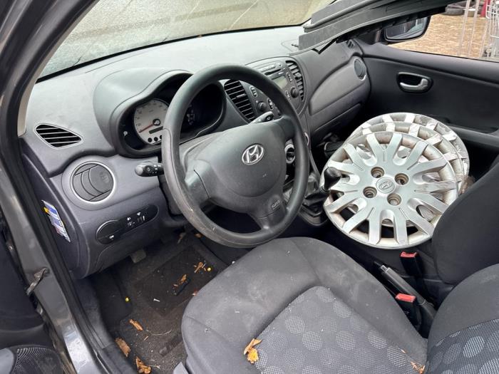 Hyundai i10 1.1i 12V Sloopvoertuig (2008, Grijs)