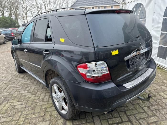 Mercedes ML II 3.0 ML-280 CDI 4-Matic V6 24V Sloopvoertuig (2008, Zwart)