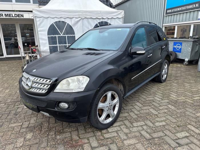 Mercedes ML II 3.0 ML-280 CDI 4-Matic V6 24V Sloopvoertuig (2008, Zwart)