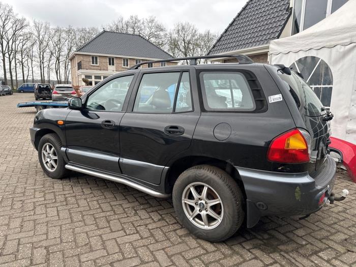 Hyundai Santa Fe I 2.4 16V 4x4 Sloopvoertuig (2002, Zwart)