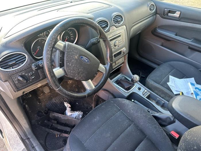 Ford Focus 2 Wagon 1.6 16V Sloopvoertuig (2009, Wit)
