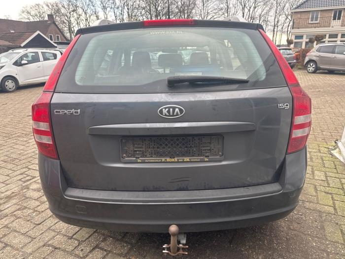 Kia Cee'd Sporty Wagon 1.4 16V Sloopvoertuig (2009, Grijs)