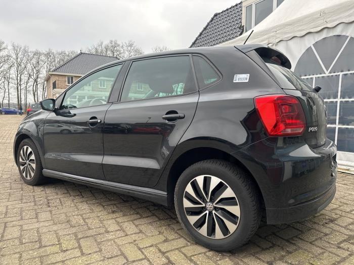 Volkswagen Polo V 1.4 TDI DPF BlueMotion technology Sloopvoertuig (2015, Zwart)