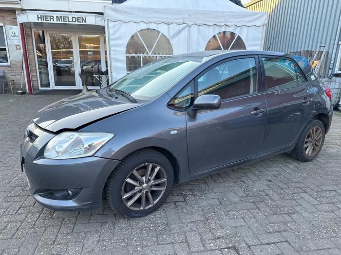 Toyota Auris 1.4 D-4D-F 16V Sloopvoertuig (2009, Grijs)