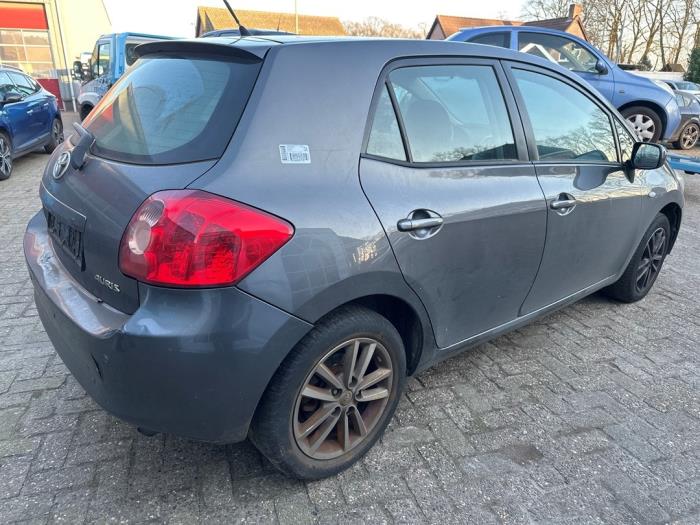 Toyota Auris 1.4 D-4D-F 16V Sloopvoertuig (2009, Grijs)
