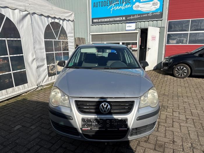 Volkswagen Polo IV 1.2 Sloopvoertuig (2005, Zilvergrijs)
