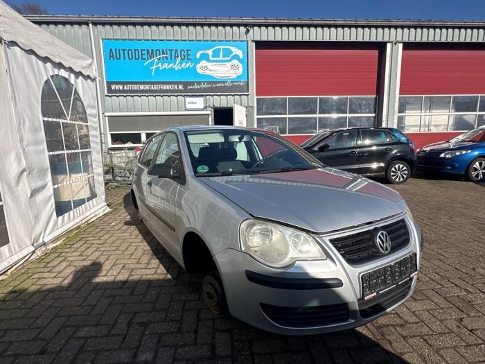 Volkswagen Polo IV 1.2 Sloopvoertuig (2005, Zilvergrijs)