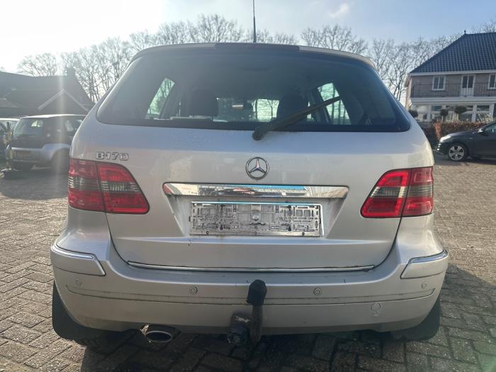 Mercedes B 1.7 B-170 16V Sloopvoertuig (2006, Zilvergrijs)