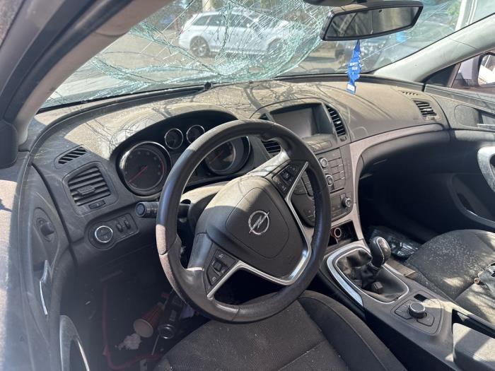 Opel Insignia Sports Tourer 1.8 16V Ecotec Sloopvoertuig (2010, Grijs)