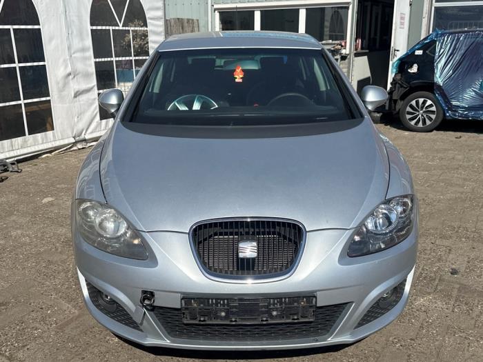 Seat Leon 1.2 TSI Sloopvoertuig (2010, Zilvergrijs)