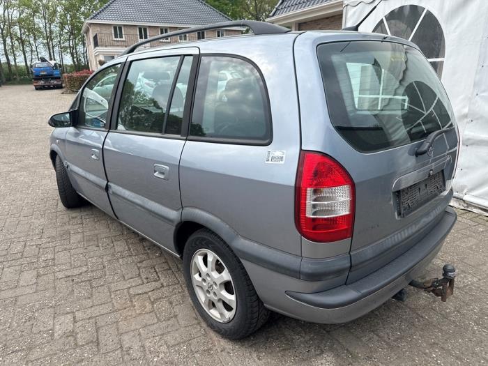 Opel Zafira 1.6 16V Sloopvoertuig (2003, Grijs)