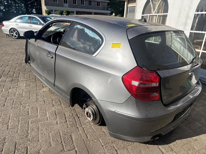 BMW 1 serie 116i 2.0 16V Sloopvoertuig (2011, Grijs)