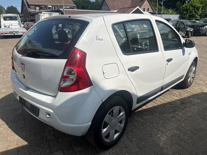 Dacia Sandero I 1.2 16V Sloopvoertuig (2011, Wit)