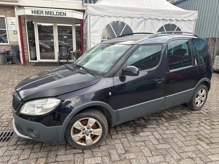 Skoda Roomster 1.6 TDI 16V Sloopvoertuig (2012, Zwart)