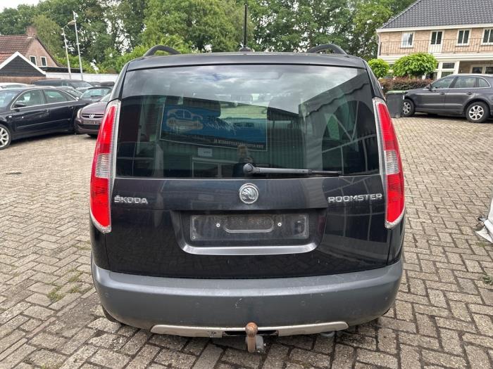 Skoda Roomster 1.6 TDI 16V Sloopvoertuig (2012, Zwart)