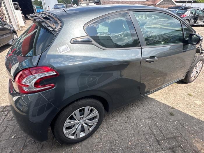 Peugeot 208 I 1.2 Vti 12V PureTech 82 Sloopvoertuig (2013, Grijs)
