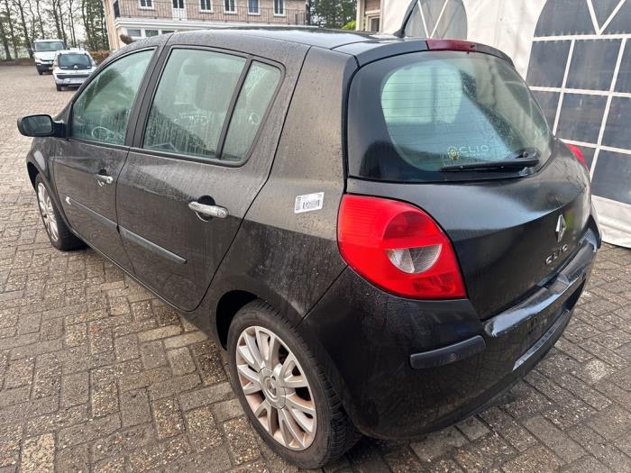 Renault Clio III 1.6 16V Sloopvoertuig (2006, Zwart)