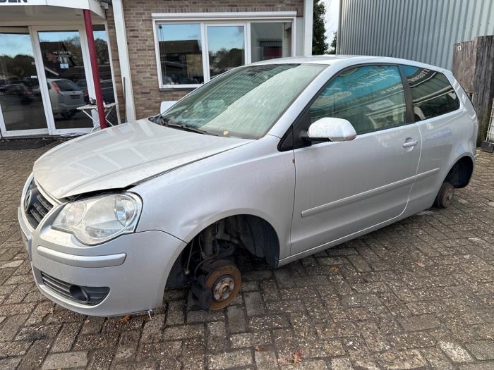 Volkswagen Polo IV 1.4 16V Sloopvoertuig (2009, Zilvergrijs)