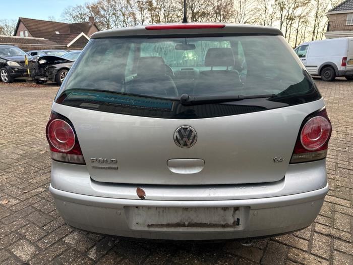 Volkswagen Polo IV 1.4 16V Sloopvoertuig (2009, Zilvergrijs)