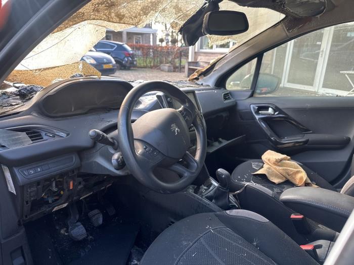 Peugeot 208 I 1.2 Vti 12V PureTech 82 Sloopvoertuig (2013, Grijs)