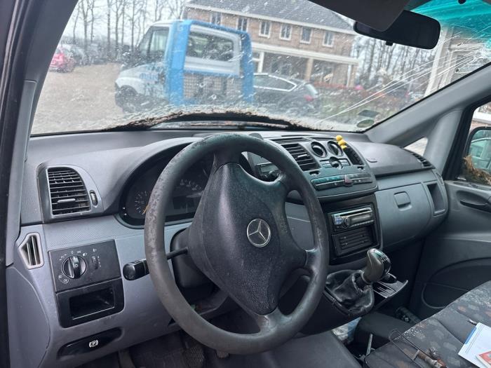 Mercedes Vito 2.2 109 CDI 16V Sloopvoertuig (2006, Zilvergrijs)