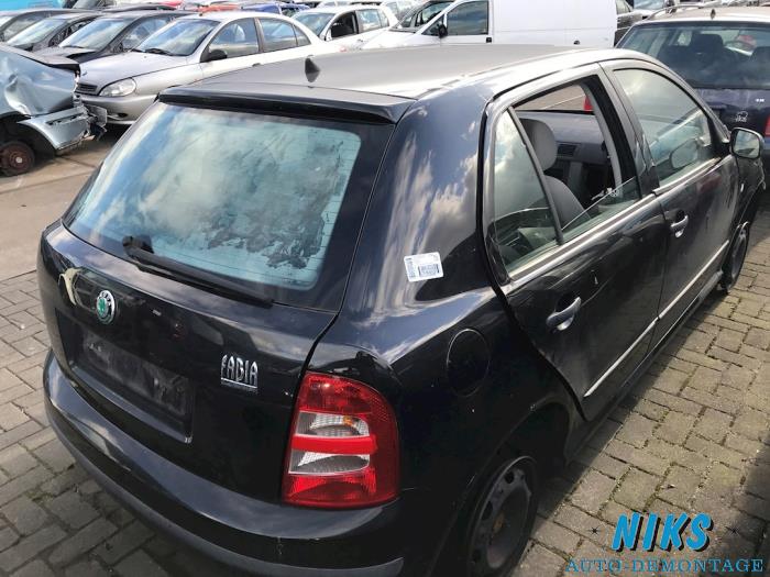 Skoda fabia 6y2