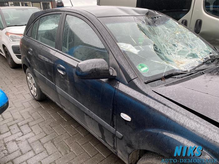 Kia Rio II 1.5 CRDi VGT 16V Sloopvoertuig (2009, Zwart)