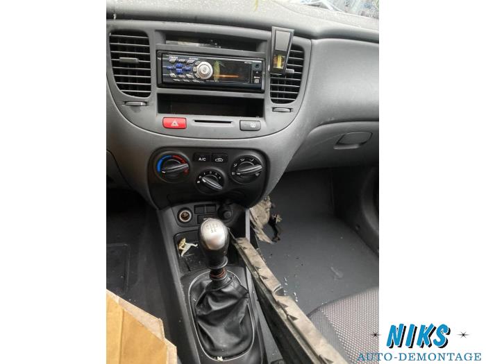 Kia Rio II 1.5 CRDi VGT 16V Sloopvoertuig (2009, Zwart)