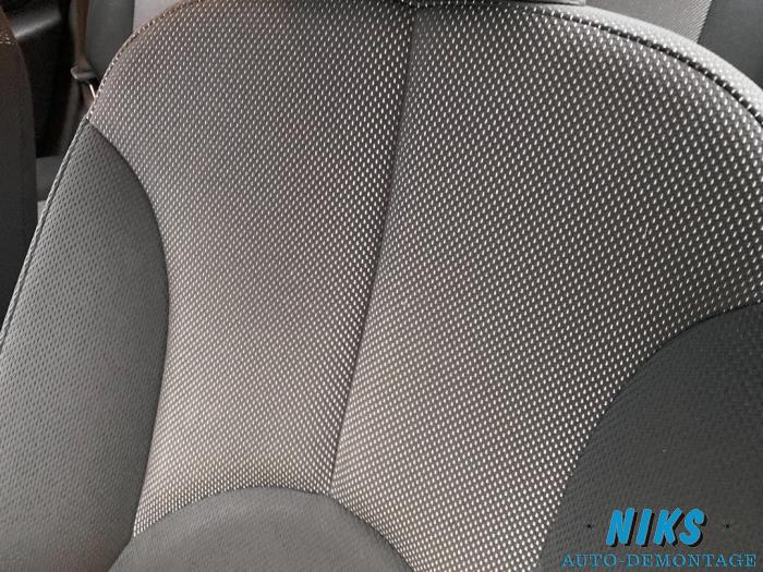 Kia Rio II 1.5 CRDi VGT 16V Sloopvoertuig (2009, Zwart)