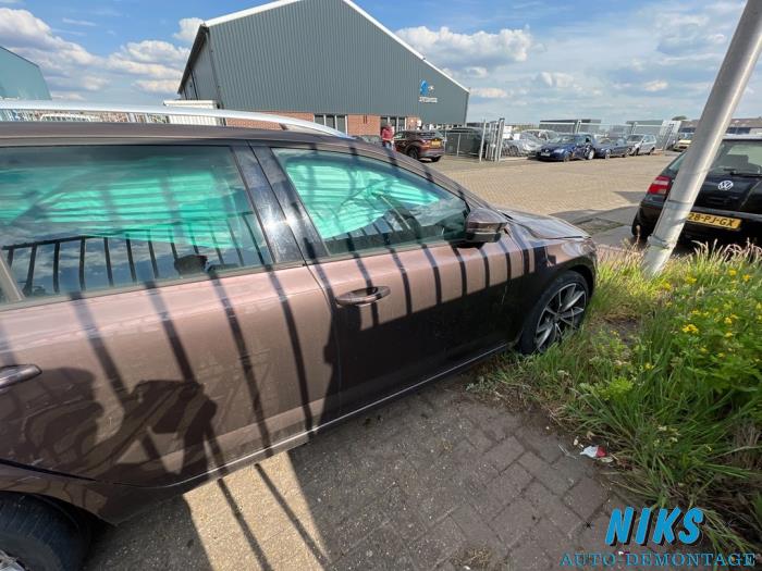 Skoda Octavia Combi 2.0 TDI GreenTec 16V Sloopvoertuig (2013, Bruin)