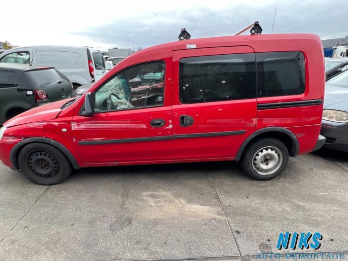 Opel - Merva 1.3 CDT - Abgasrohr + Endschalldämpfer Auspuffanlage