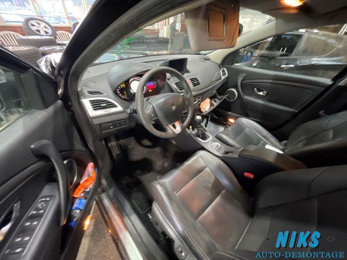 Renault Megane III Grandtour 2.0 16V TCe 180 Sloopvoertuig (2010, Zwart)