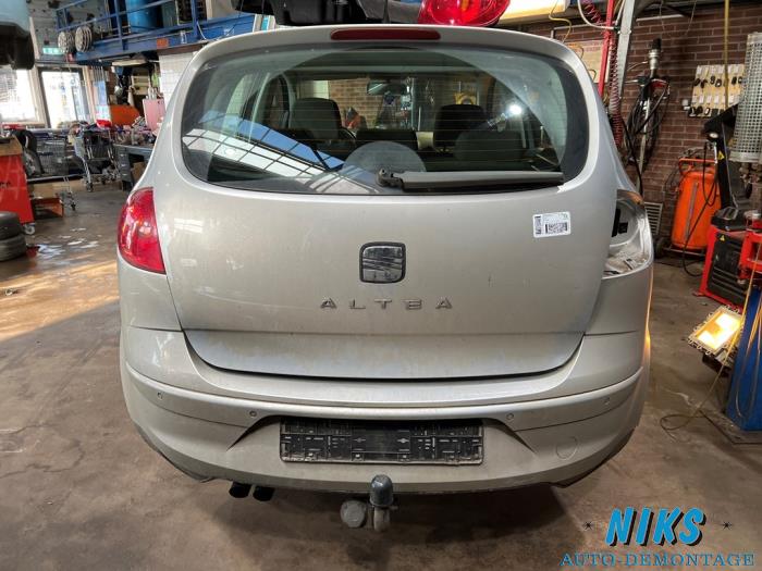 Seat Altea 2.0 FSI 16V Sloopvoertuig (2006, Grijs)