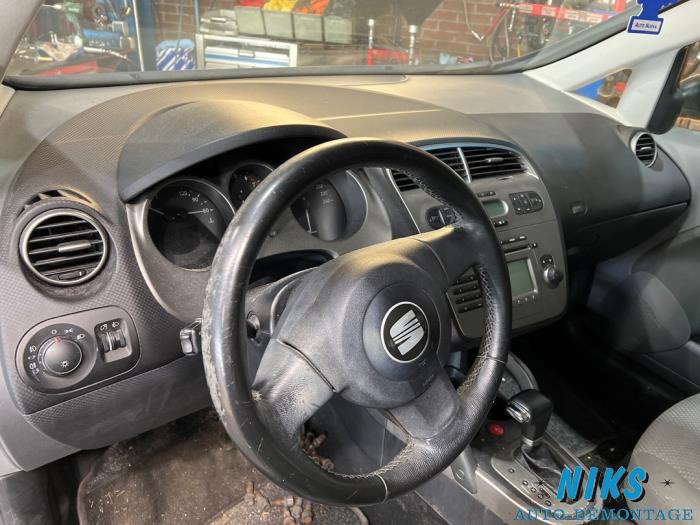 Seat Altea 2.0 FSI 16V Sloopvoertuig (2006, Grijs)