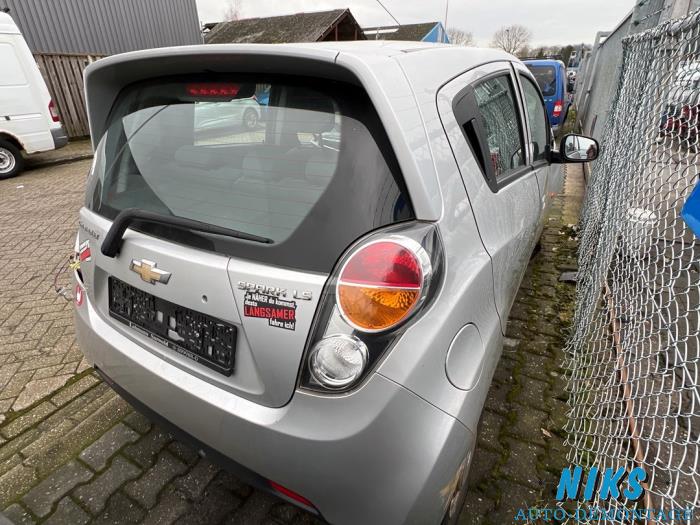 Chevrolet Spark 1.0 16V Sloopvoertuig (2011, Grijs)