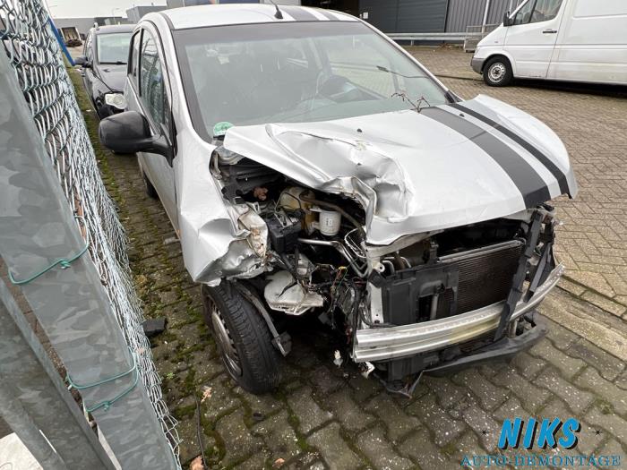 Chevrolet Spark 1.0 16V Sloopvoertuig (2011, Grijs)