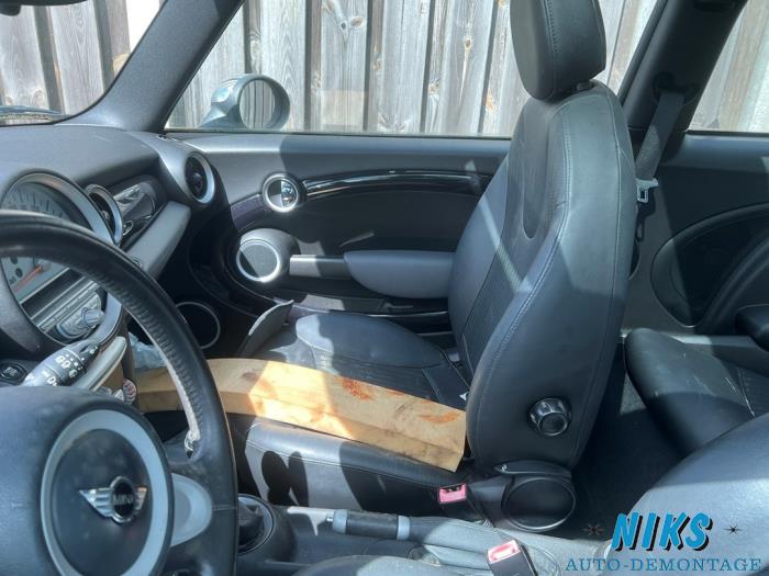 Mini Mini 1.6 16V Cooper Sloopvoertuig (2007, Zwart)