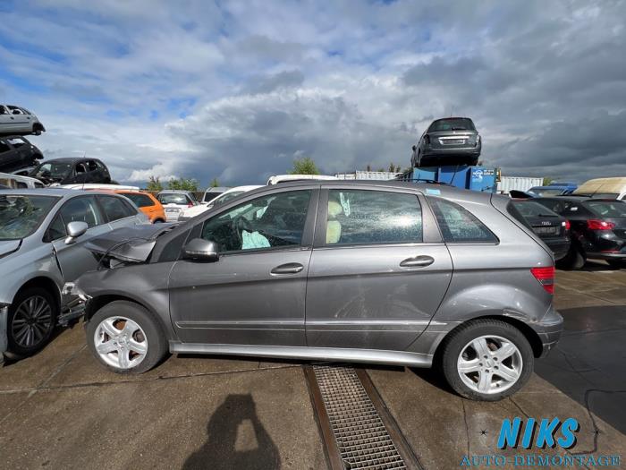 Mercedes B 2.0 B-200 16V Sloopvoertuig (2010, Grijs)