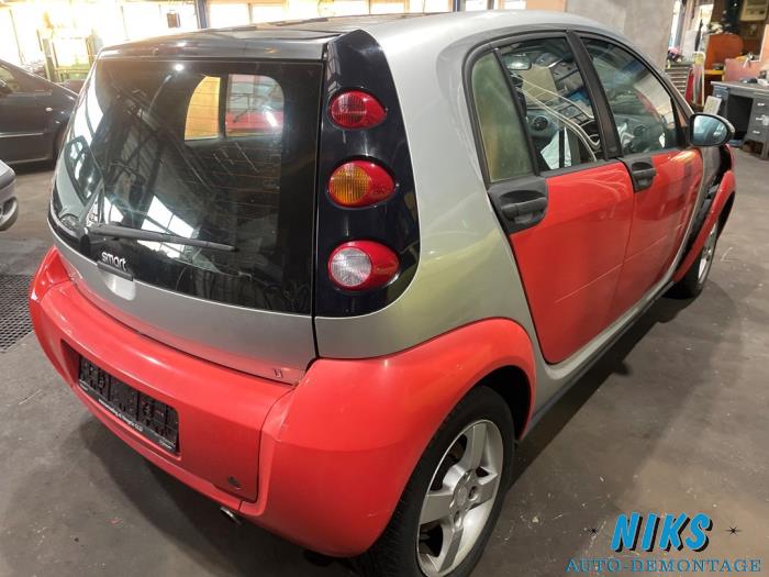 Smart Forfour 1.1 12V Sloopvoertuig (2006, Grijs, Rood)