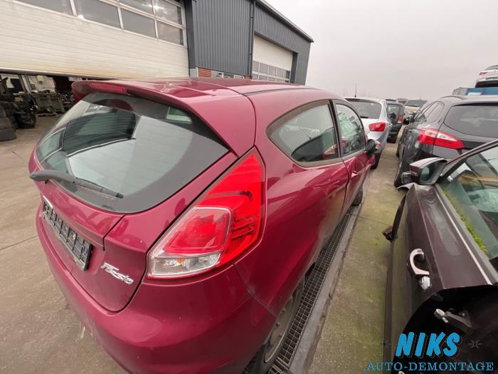 Ford Fiesta 6 1.25 16V Sloopvoertuig (2014, Paars)