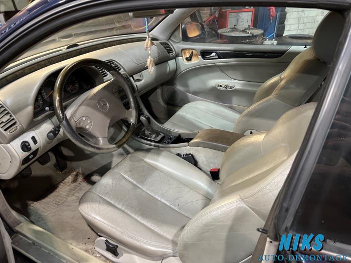 Mercedes CLK 2.0 200K Evo 16V Sloopvoertuig (2001, Blauw)