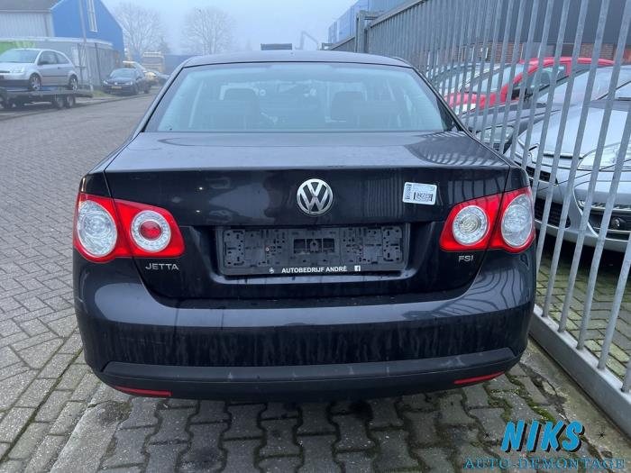 Volkswagen Jetta III 1.6 FSI 16V Sloopvoertuig (2007, Zwart)
